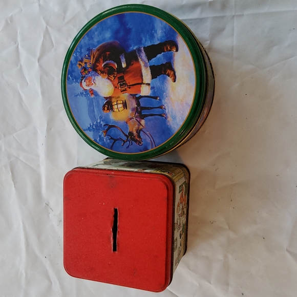 Old Cookie Tins - Picture 5 of 11